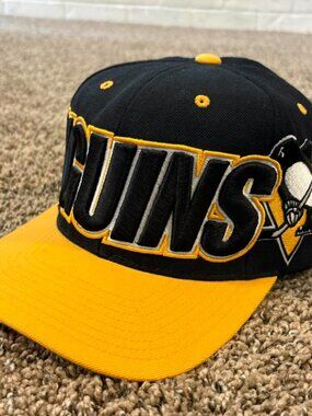NHL Men's Black and Yellow Hat